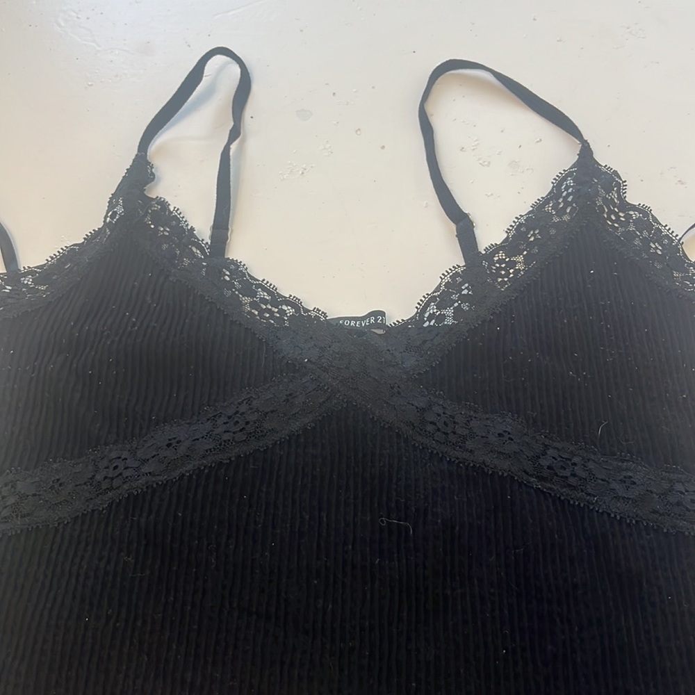 Forever 21 Small Cropped Black V Neck Lace Camisole Tank Top - Picture 4 of 5